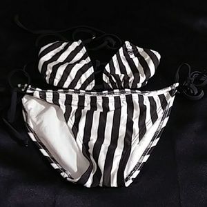 Roxy 2 Pc Jr String Bikini S Black/White